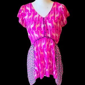ND Weekend ladies, short sleeve floaty, scarf style top Small giraffe print pink